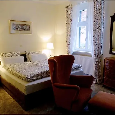 Graefliche Guest house 4*